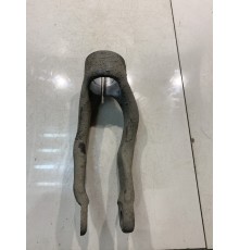 Кронштейн амортизатора (передний, правый)