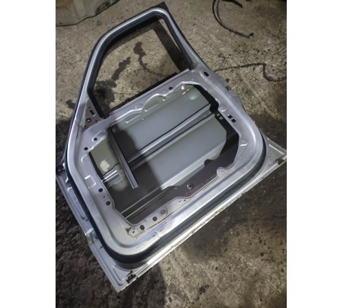 Дверь (передняя, правая)