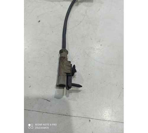 Датчик ABS передний