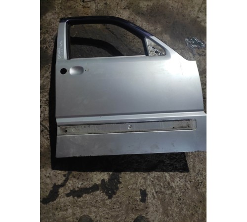 Дверь (передняя, правая)