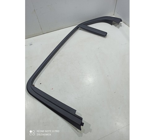 Накладка рамки двери (задняя правая)