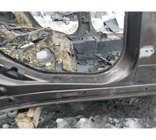 Порог со стойкой(правый)