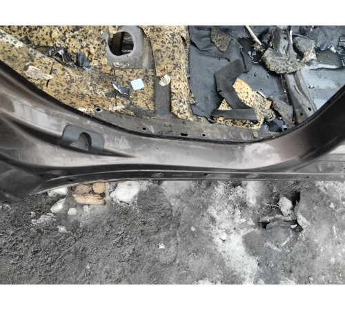 Порог со стойкой(правый)