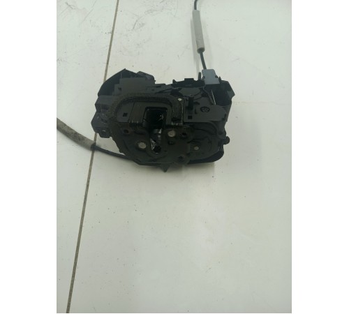 замок задний левый