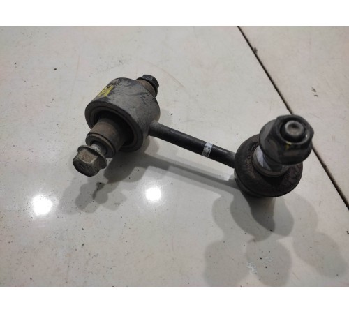 Стойка стабилизатора (задняя, правая)