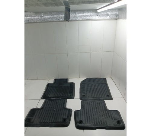 Комплект ковриков 4шт (оригинал)