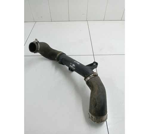 Патрубок системы охлаждения