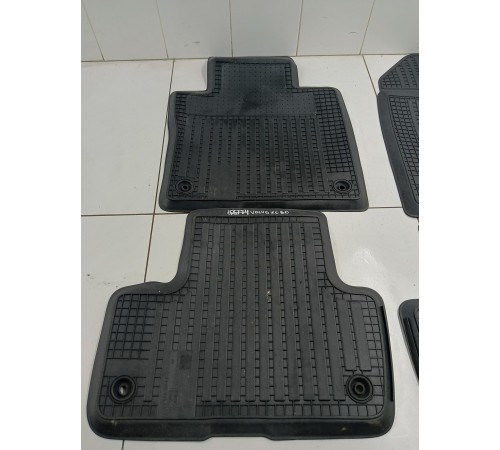 Комплект ковриков 4шт (оригинал)