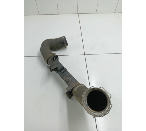 Патрубок системы охлаждения