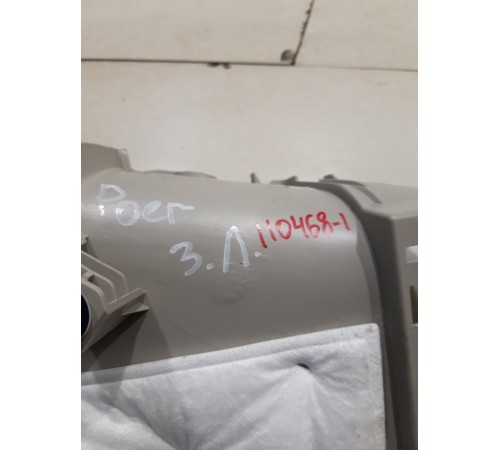 Обшивка задней стойки левая