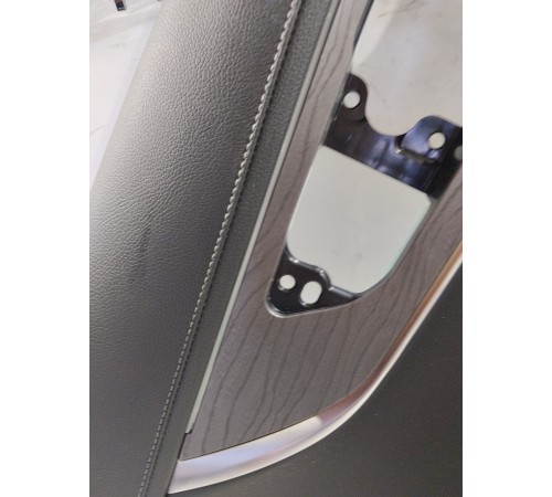 Обшивка двери задняя левая