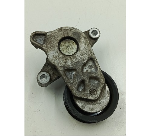 Ролик натяжитель ремня