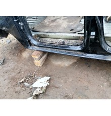 Порог со стойкой правый