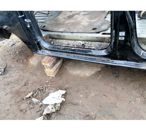 Порог со стойкой правый