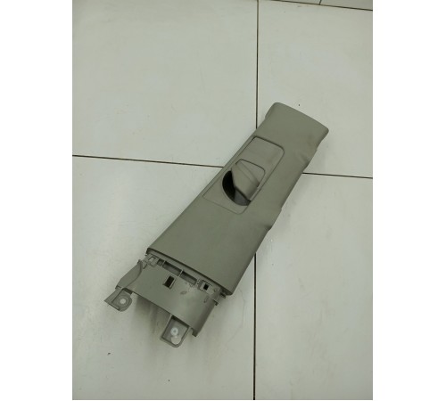 Обшивка центральной стойки правая верхняя