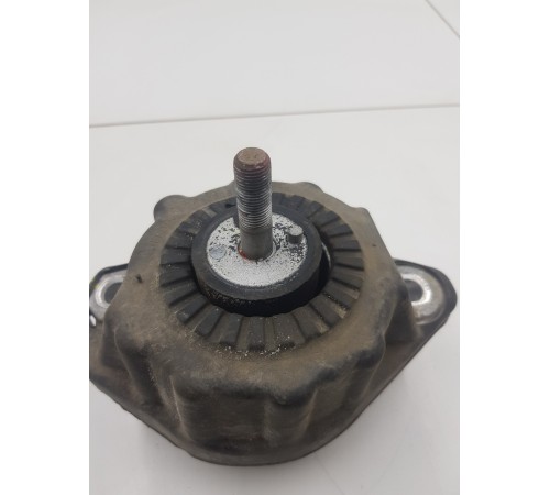 Опора двигателя правая