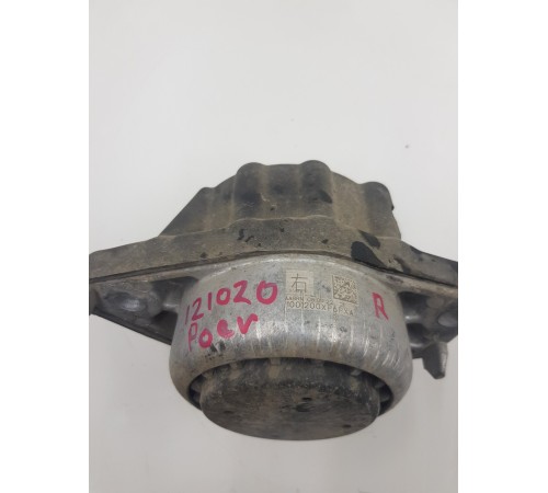 Опора двигателя правая