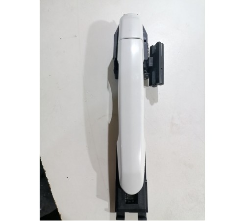 Ручка двери передняя правая внешняя