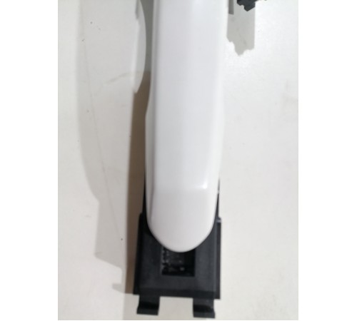 Ручка двери передняя правая внешняя