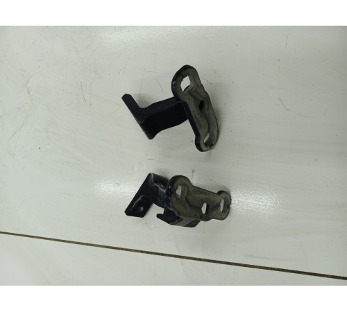 Комплект петель двери задней левой 2шт.