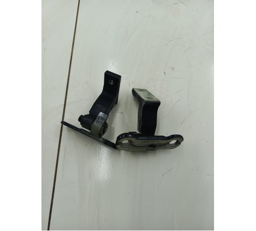 Комплект петель двери задней левой 2шт.