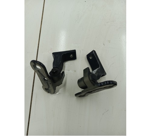 Комплект петель двери задней левой 2шт.