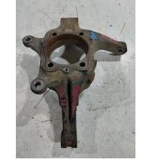 Кулак поворотный передний правый