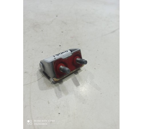 Петля крышки багажника(левая)