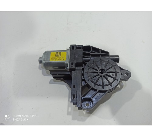 Моторчик стеклоподъемника (задний левый)