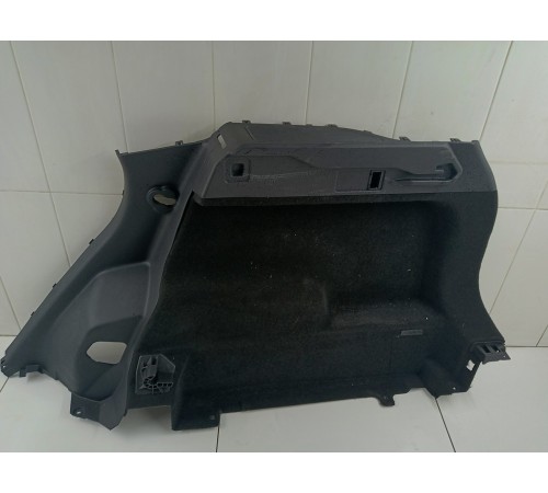 Обшивка багажника правая