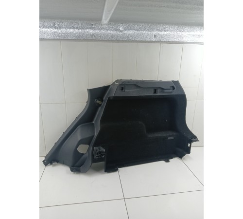 Обшивка багажника правая