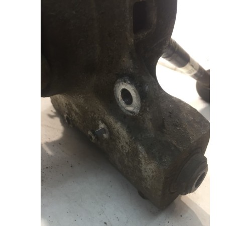 Кулак поворотный (задний, правый)