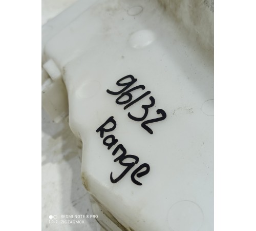 Бачок омывателя лобового стекла