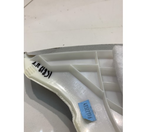 Обшивка стойки (левая передняя)