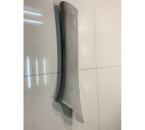 Обшивка стойки (левая передняя)