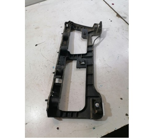 Кронштейн заднего бампера левый