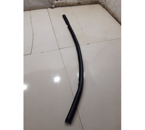 Уплотнитель стекла (передний, правый, внутренний)