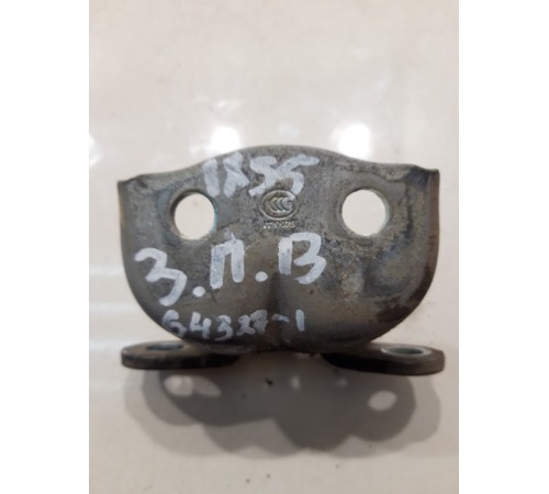 Петля двери (задняя, правая, верхня)