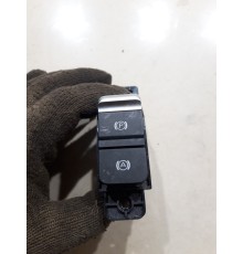 Кнопка стояночного тормоза (ручника)