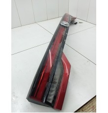 Фонарь двери крышки багажника центральный