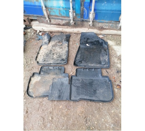 Комплект ковриков салона