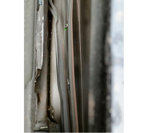 Дверь передняя левая