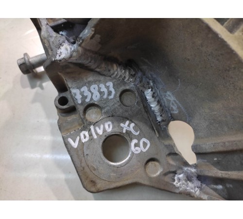 Подушка двигателя