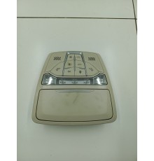 Плафон внутреннего освещения салона передний