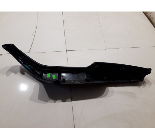 Подлокотник двери (задний левый)