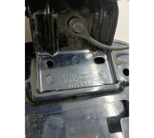 Лючок бензобака в сборе