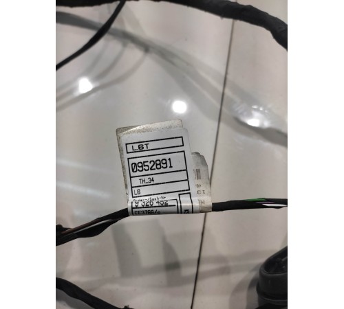 Электропроводка двери (задняя, правая)