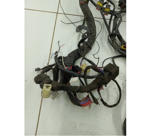 Электропроводка двигателя подкапотная