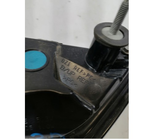 Фонарь крышки багажника правый