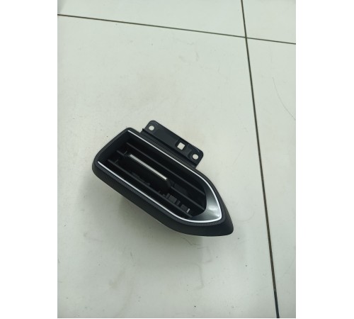 Дефлектор воздушный правый